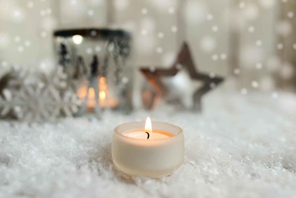 Свечи с новогодними ароматами